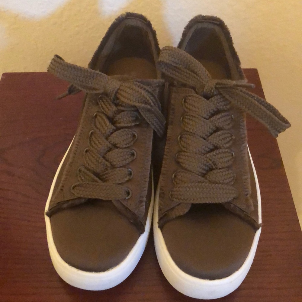 Mossimo Zell Sneakers Green Size 7
